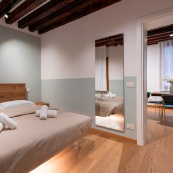 Suite 1 floor - Bedroom