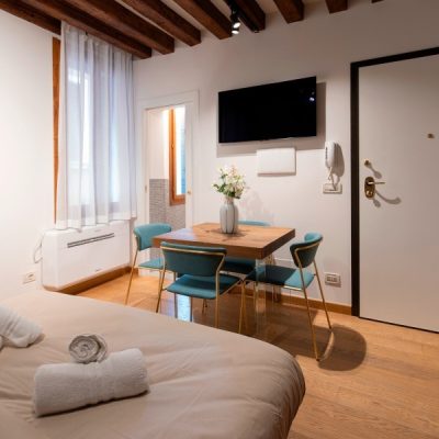 Suite 1 floor – Living room and sofa bed