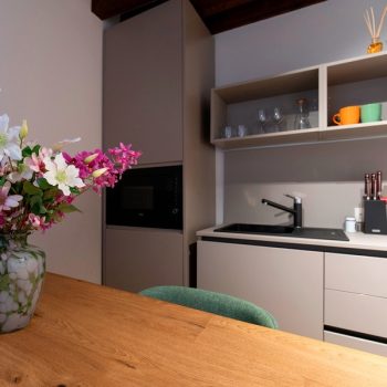 Suite 2 floor - Kitchenette