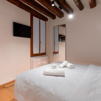 Suite 2 floor - Bedroom